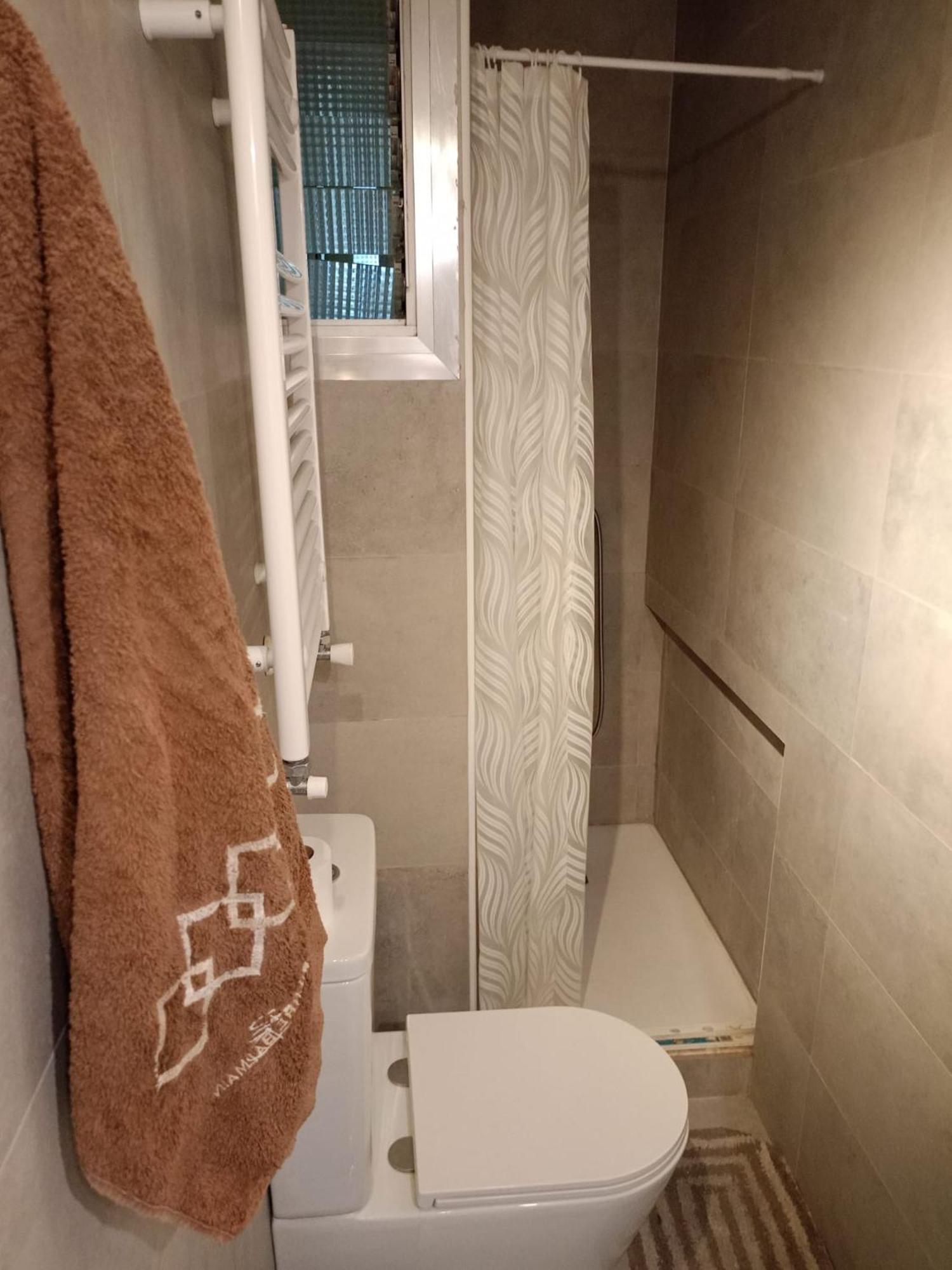 Habitaciones En Apartamento Compartido De ポスエロ・デ・アラルコン エクステリア 写真